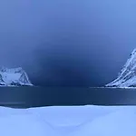 Rural Life On The Rough Coastline Of Senja Nyaraló