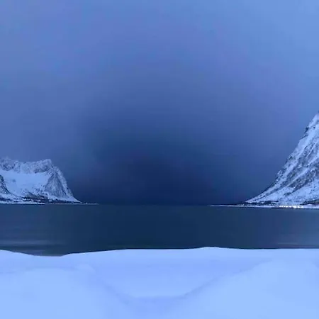Rural Life On The Rough Coastline Of Senja Casa vacanze