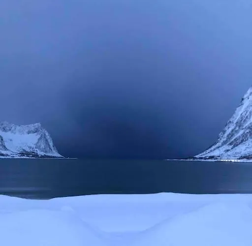 Rural Life On The Rough Coastline Of Senja Ferienhaus