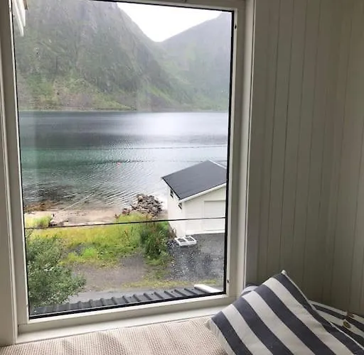 Ferienhaus Rural Life On The Rough Coastline Of Senja Skaland