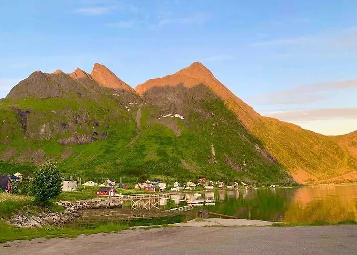 Rural Life On The Rough Coastline Of Senja Ferienhaus