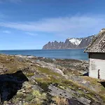 Ferienhaus Rural Life On The Rough Coastline Of Senja Skaland