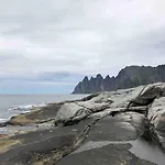 Rural Life On The Rough Coastline Of Senja Ferienhaus
