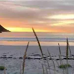 Rural Life On The Rough Coastline Of Senja Ferienhaus